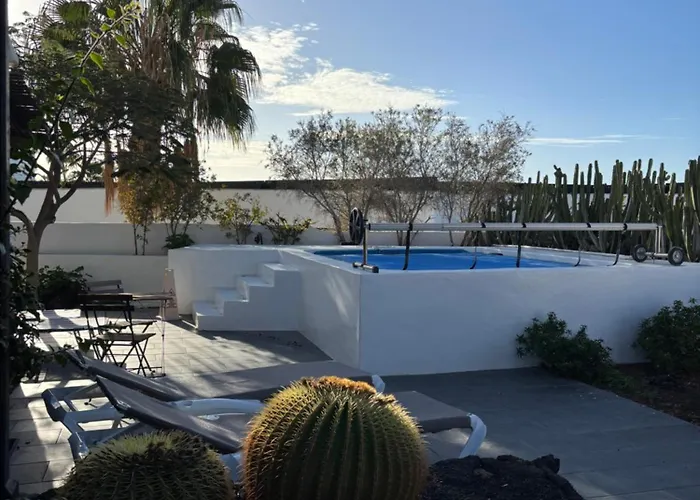 Villa Mare Bella Chao Sea View Private Heated Solar Pool Ac Puerto del Carmen (Lanzarote)