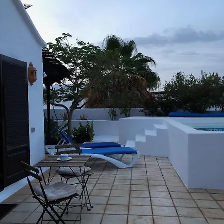 Mare Bella Chao Sea View Private Heated Solar Pool Ac וילה