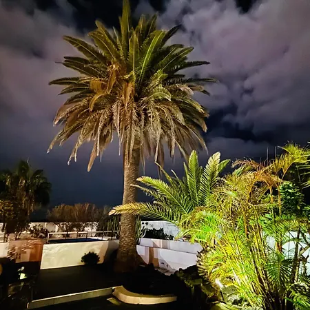 Mare Bella Chao Sea View Private Heated Solar Pool Ac Puerto del Carmen (Lanzarote)