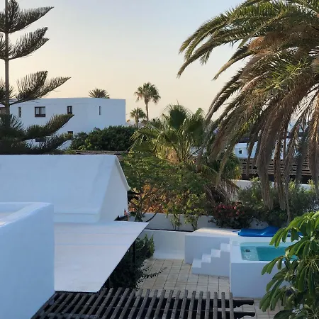 Mare Bella Chao Sea View Private Heated Solar Pool Ac Puerto del Carmen (Lanzarote)
