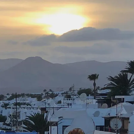Mare Bella Chao Sea View Private Heated Solar Pool Ac Villa Puerto del Carmen (Lanzarote)