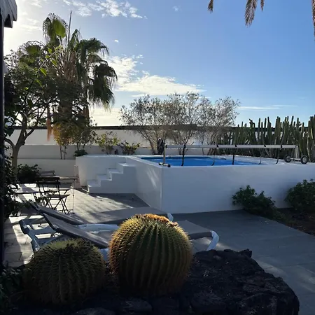 Willa Mare Bella Chao Sea View Private Heated Solar Pool Ac Puerto del Carmen (Lanzarote)
